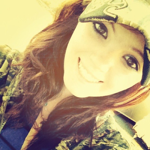 Profile Picture of Hailey Mcelyea (@heavenlycountry) on Poshmark