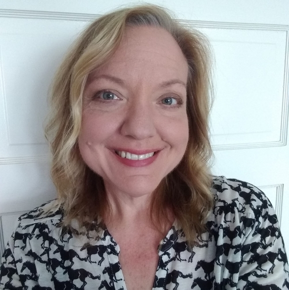 Profile Picture of Anjanette Williby (@a_williby) on Poshmark