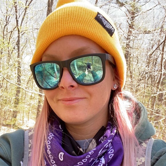 Profile Picture of Ashley Mcburney (@shedevil8420) on Poshmark