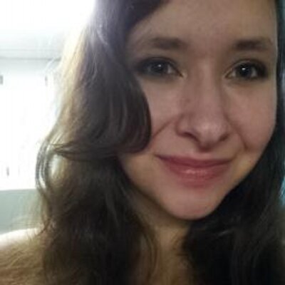 Profile Picture of Amber Tetreault (@brokensports) on Twitter