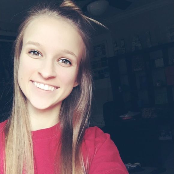 Profile Picture of Haley Marks (@hmarks4) on Poshmark