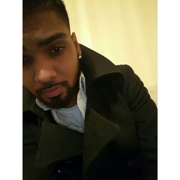 Profile Picture of Richard Baichu (@baichu) on Poshmark
