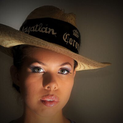 Profile Picture of Alexia Rivera (@alexiarivera1) on Twitter