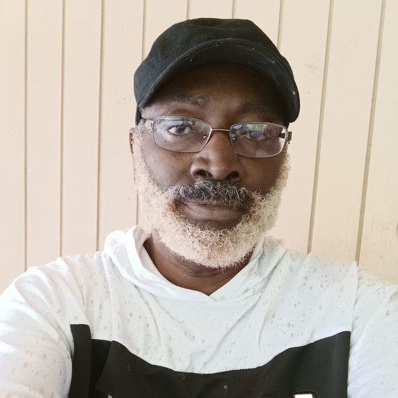 Profile Picture of Darl Vader (@darlvader) on Poshmark