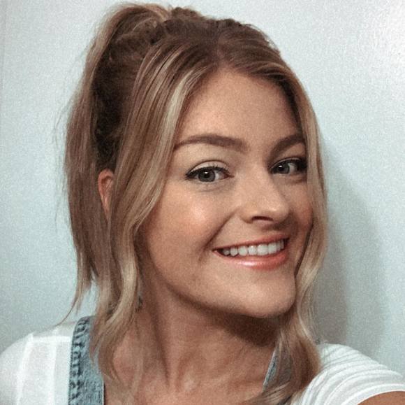 Profile Picture of Diana Vanriper (@diana_svr) on Poshmark