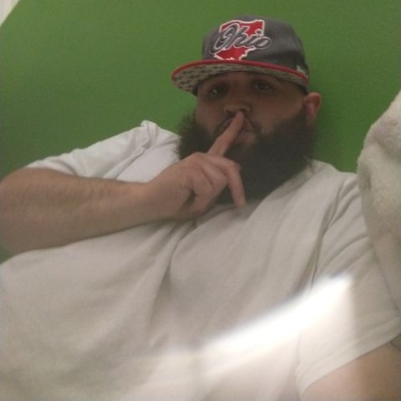 Profile Picture of Luke Kennison (@lukekennison) on Poshmark