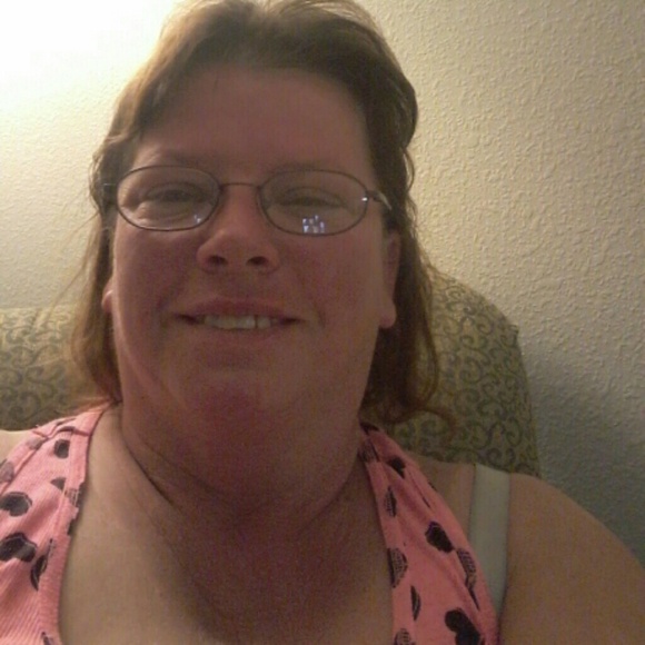 Profile Picture of Sherry Snyder (@123sherry456) on Poshmark