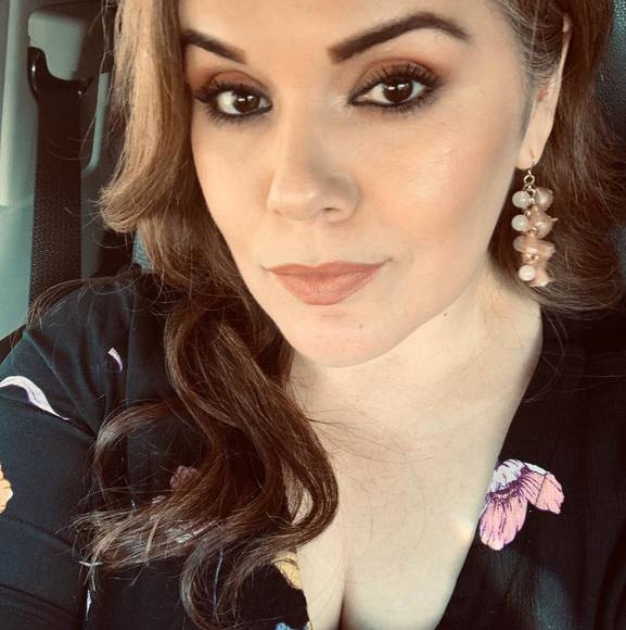 Profile Picture of Luz Saucedo (@ayalaluz1978) on Poshmark