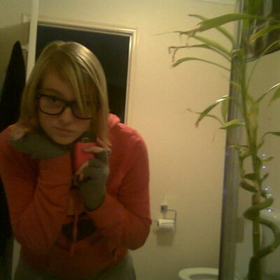 Profile Picture of Jasmine Lacey (@JB9JasL) on Twitter