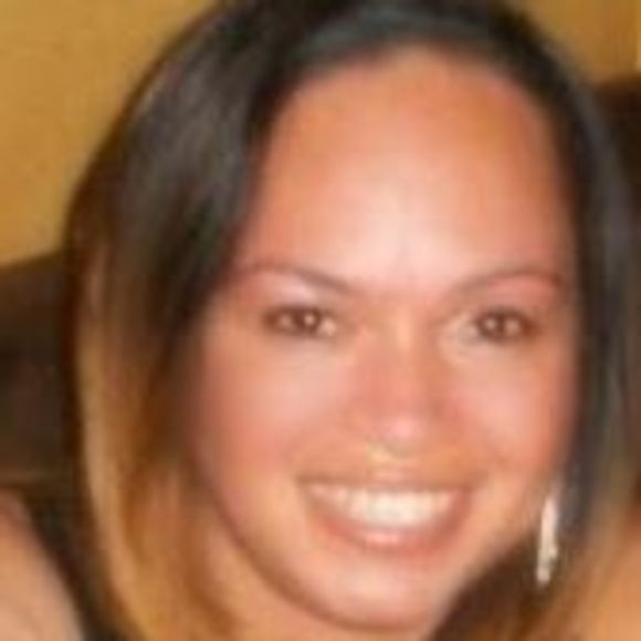 Profile Picture of Stacie Wade (@staciew2001) on Poshmark