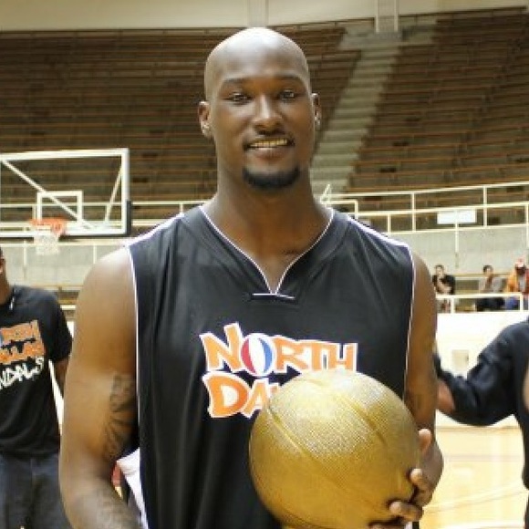 Profile Picture of Kazim Shazada (@kazim47) on Poshmark