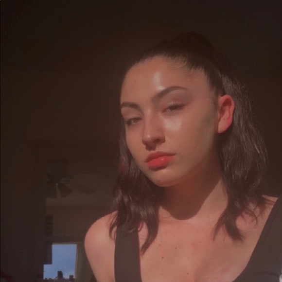 Profile Picture of Autumn Digiovanni (@autumnd928) on Poshmark