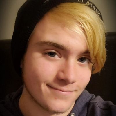 Profile Picture of Adam Bradley (@AMB1111111111) on Twitter