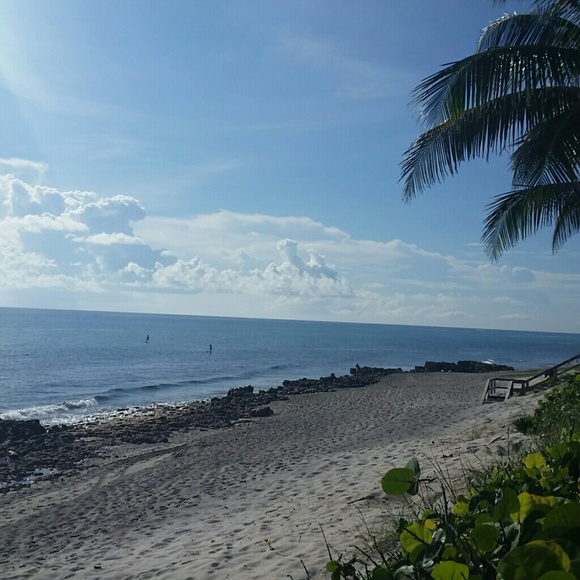 Profile Picture of Elizabeth Sober (@hiphop04) on Poshmark