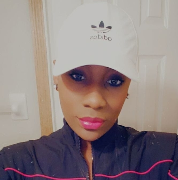Profile Picture of Alvina Gibson (@alvinagibson) on Poshmark