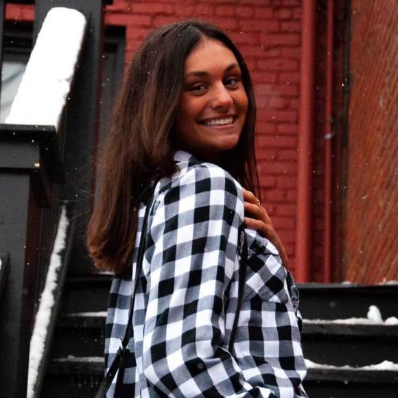 Profile Picture of Michelle secor Mcgonnell (@bubba091304) on Poshmark