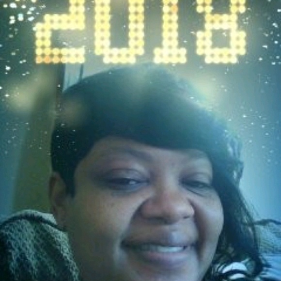 Profile Picture of Sharlette Cooley (@sharlettec) on Poshmark