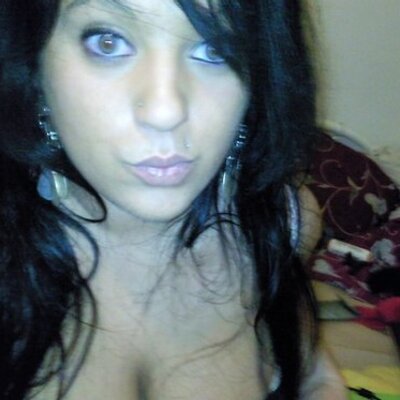 Profile Picture of Claudia Smith Wayne (@ClaudiaSWayne) on Twitter