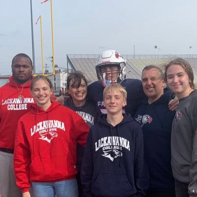 Profile Picture of Wayne Lance (@CoachWayneLance) on Twitter