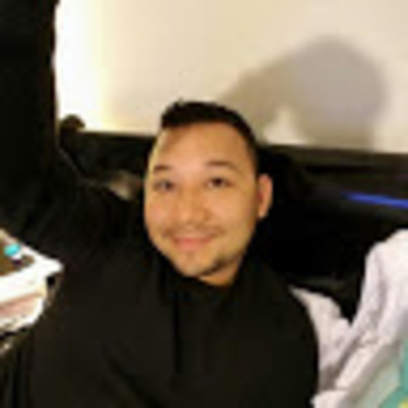 Profile Picture of Joel Orellana (@y20orellana) on Poshmark