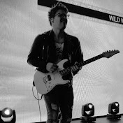 Profile Picture of Mark Stern (@MarkSternMusic) on Youtube