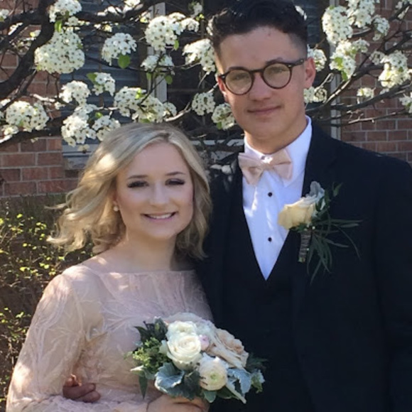 Profile Picture of Beth Jezyk (@bethjezyk23) on Poshmark