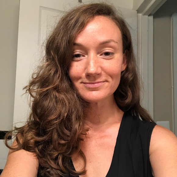 Profile Picture of Katharine Bagshaw (@middlebags) on Poshmark