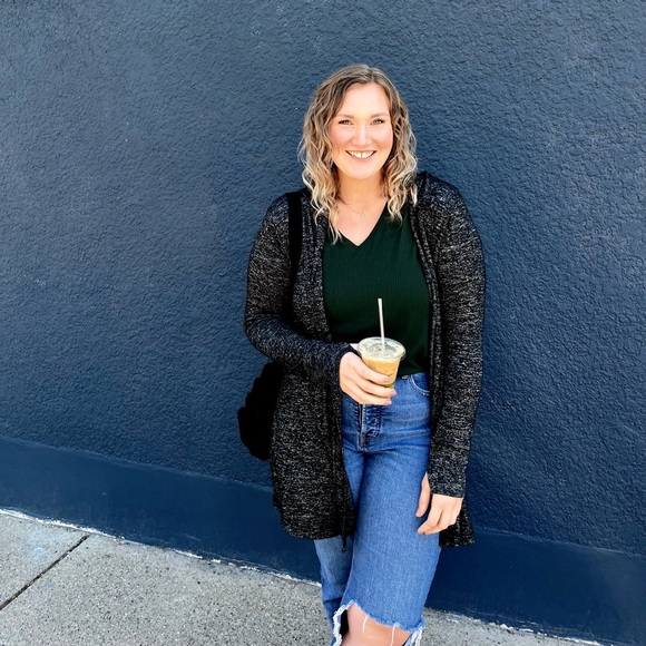 Profile Picture of Miranda Nikkel (@mirnik023) on Poshmark