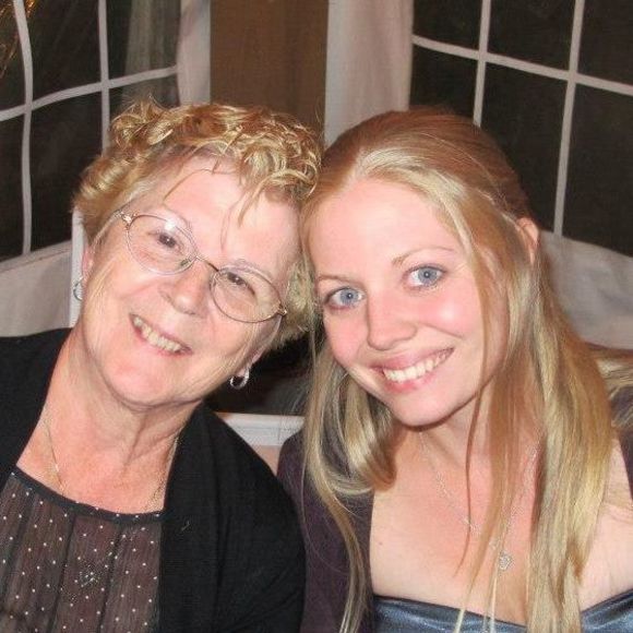 Profile Picture of Cindy Zuber (@lock43) on Poshmark