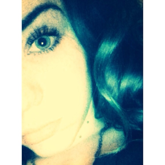 Profile Picture of Julia Boehmer (baymer) (@juli_boeh) on Poshmark