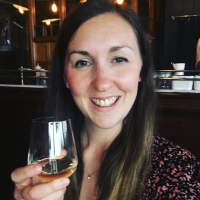 Profile Picture of Alice Snowden (@Acacew1986) on Twitter
