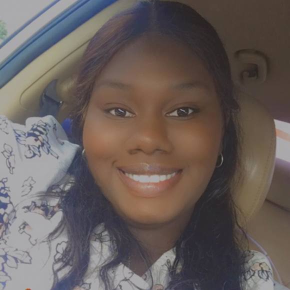 Profile Picture of Kaisha Kay (@lakaishasledge) on Poshmark