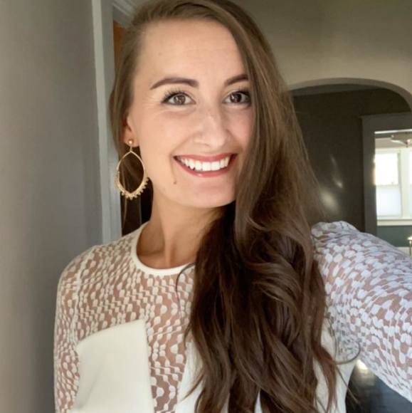 Profile Picture of Danielle Wegrzyn (@dcw1911) on Poshmark