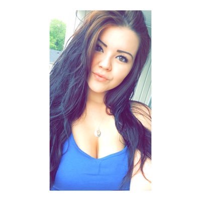 Profile Picture of Amy Fleury (@amyfleuryxo) on Twitter