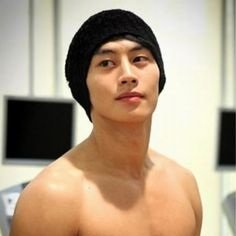 Profile Picture of Tony Dao (@tony.risquemedia) on Myspace