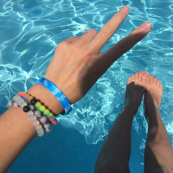 Profile Picture of Haley Peek (@haley_mp) on Poshmark