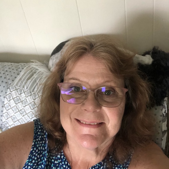 Profile Picture of Janice Stockman (@janicestockman) on Poshmark