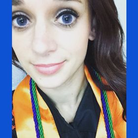 Profile Picture of Hollie Hobbs (@hollieehobbs) on Pinterest