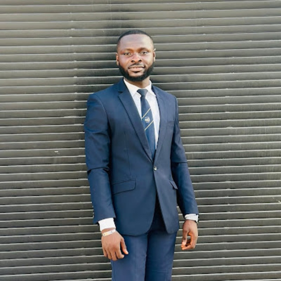 Profile Picture of Bismark Zion (@bismarkzion60) on Poshmark