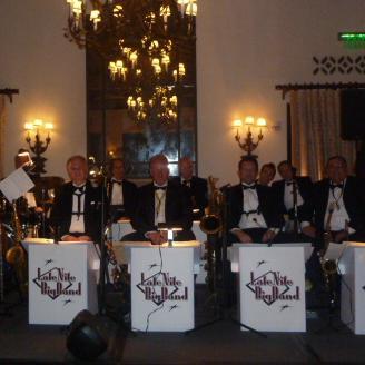 Profile Picture of Joe Gray (@lateniteband) on Twitter