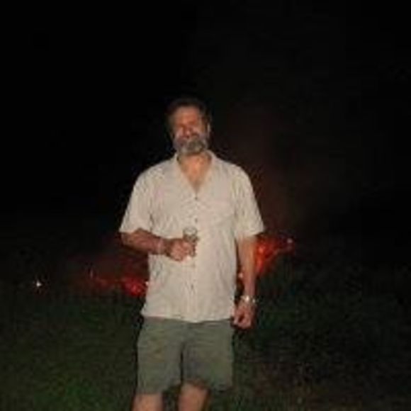 Profile Picture of Mark Tumarkin (@mtumarkin) on Poshmark