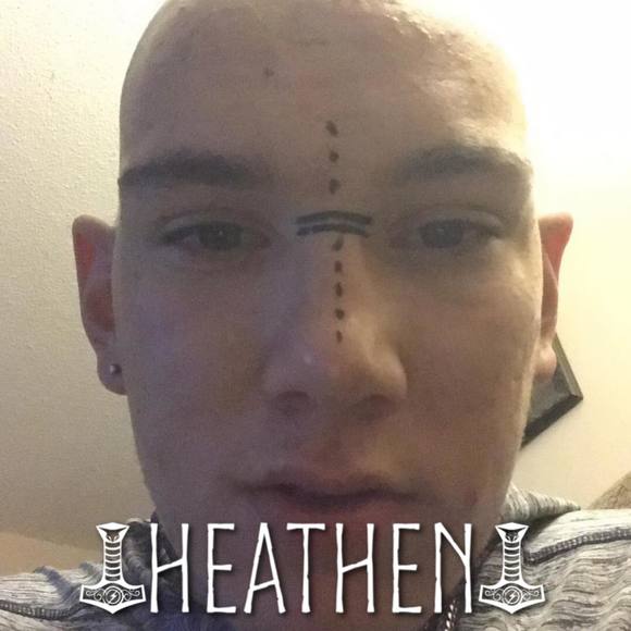 Profile Picture of Nathan Holt (@nathanholt275) on Poshmark