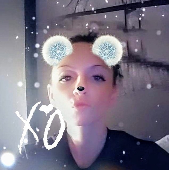Profile Picture of Sarah Gould (@fukfriends319) on Poshmark
