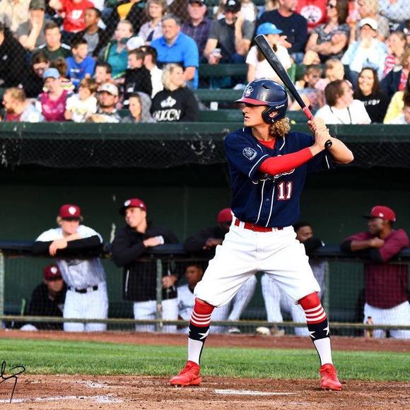 Profile Picture of Dustin Lamont (@dustinlamont) on Poshmark