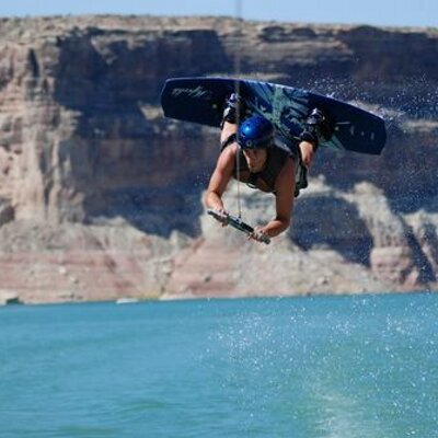 Profile Picture of Tyler Neves (@tylerneves) on Twitter