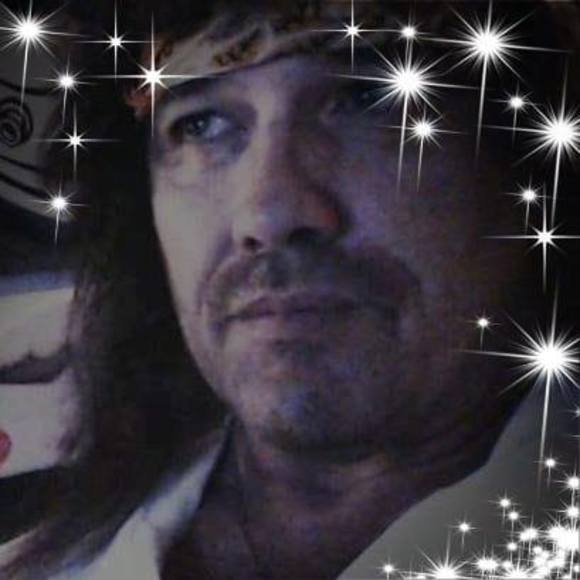 Profile Picture of Carl Freeman (@wkpnleef1) on Poshmark