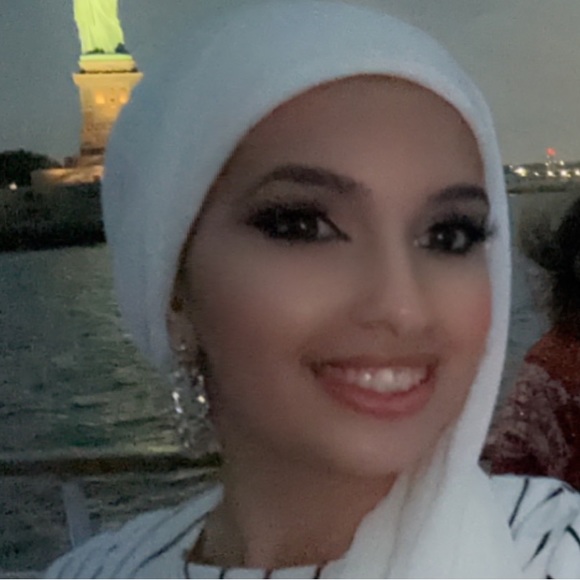 Profile Picture of Shay Zahrieh (@shay0827) on Poshmark