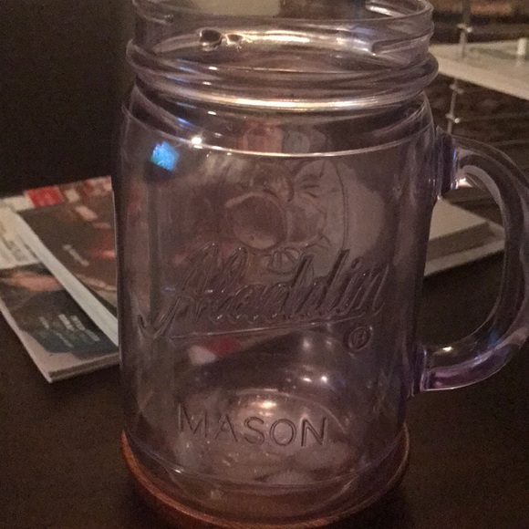 Profile Picture of Amanda Ramey (@amandab62) on Poshmark