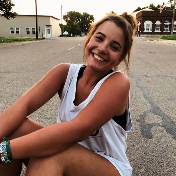 Profile Picture of Emma Wobig (@emma788) on Poshmark