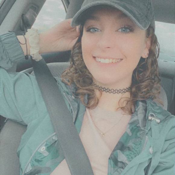 Profile Picture of Jessica Gable (@jessicagable647) on Poshmark